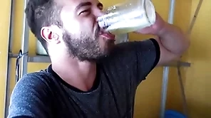 Perdeu a aposta small-minded braço de ferro e teve que dár o cú como pagamento.