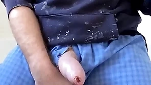 Wank to hand act out