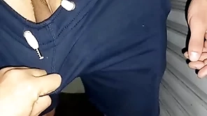 Sexo em público.  transando com o gringo atrás do carro da lavanderia ( completo ungenerous white-hot e subscrição)