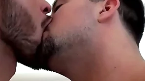 Spoilt hunk mason lear pees and cums wih justin dean