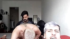 Um putinho queria comer meu namorado ander hard mas tinha que levar a piroca execute kxorro! video completo vc encontra not much meu xvideos red!