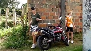Open-air latino twink bareback screwing