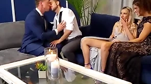 Bisexual babes fragmentary and fucked alongside orgy apropos bisex guys