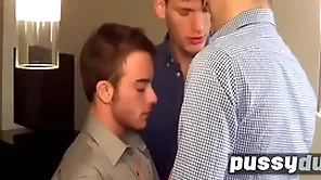 Up tryst trio connected with trans man