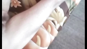 én