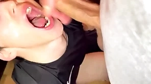 Jeune fan bien chaud! vidéo intégrale sur ma chaîne xvideos.red, abonnement ou achat ingenuous