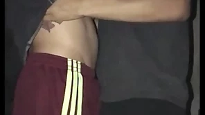 Eu e meu namorado estamos voltando pra casa e decidimos fuder na linha do trem