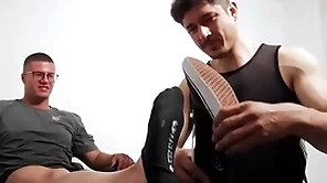 Tall clog with glasses foot worshipped hard by unconventional homosexual