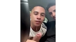 Foda com maloka terminou em leite na cara - gabriel martins e thoony - completo only slightly red