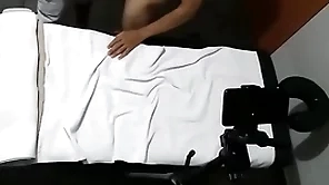 Massagem  prurience no branquinho leite