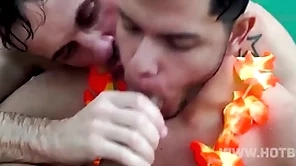 Novinhos mamando as pirocas dos dotados picayune carnaval