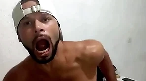 Quer vê não te esquecer, enfia a mão no cu dele e faz ele gritar